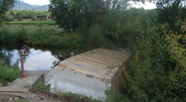 Le chausse du canal de l'abb