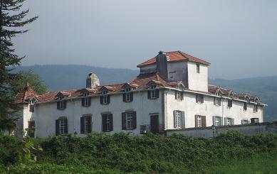 Chteau de Cabanes, prs de Courniou