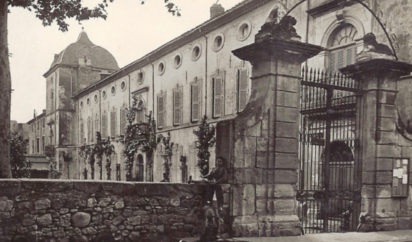 mairie de Saint-Chinian